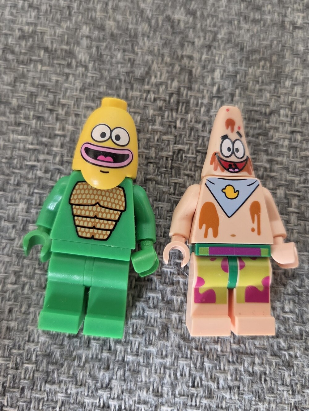 LEGO SpongeBob Patrick Star Minifigure Bib bob Duck Stains Lime Shorts Figure